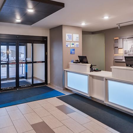 Holiday Inn Express Hotel & Suites Sioux Falls At Empire Mall By Ihg Экстерьер фото