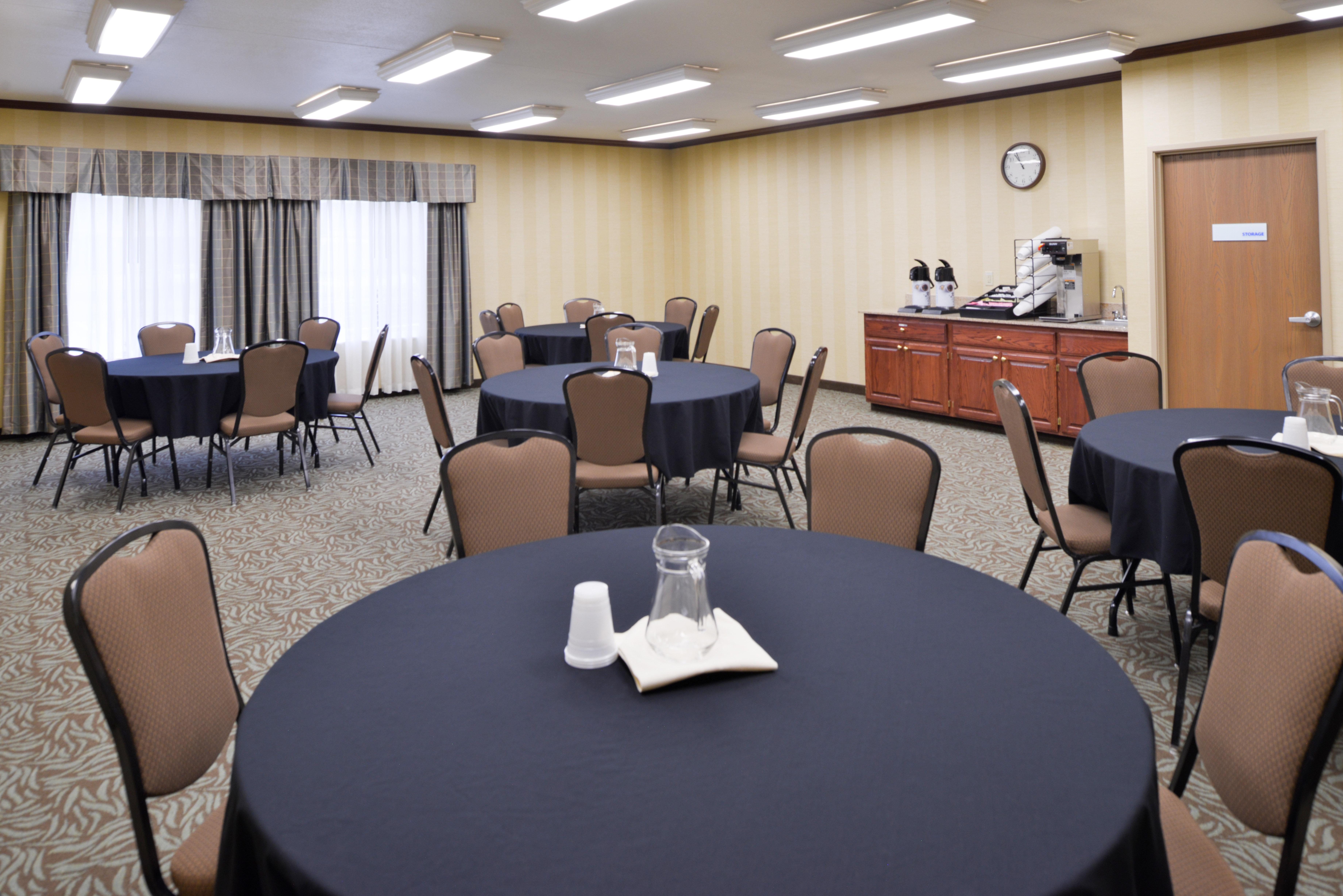 Holiday Inn Express Hotel & Suites Sioux Falls At Empire Mall By Ihg Экстерьер фото