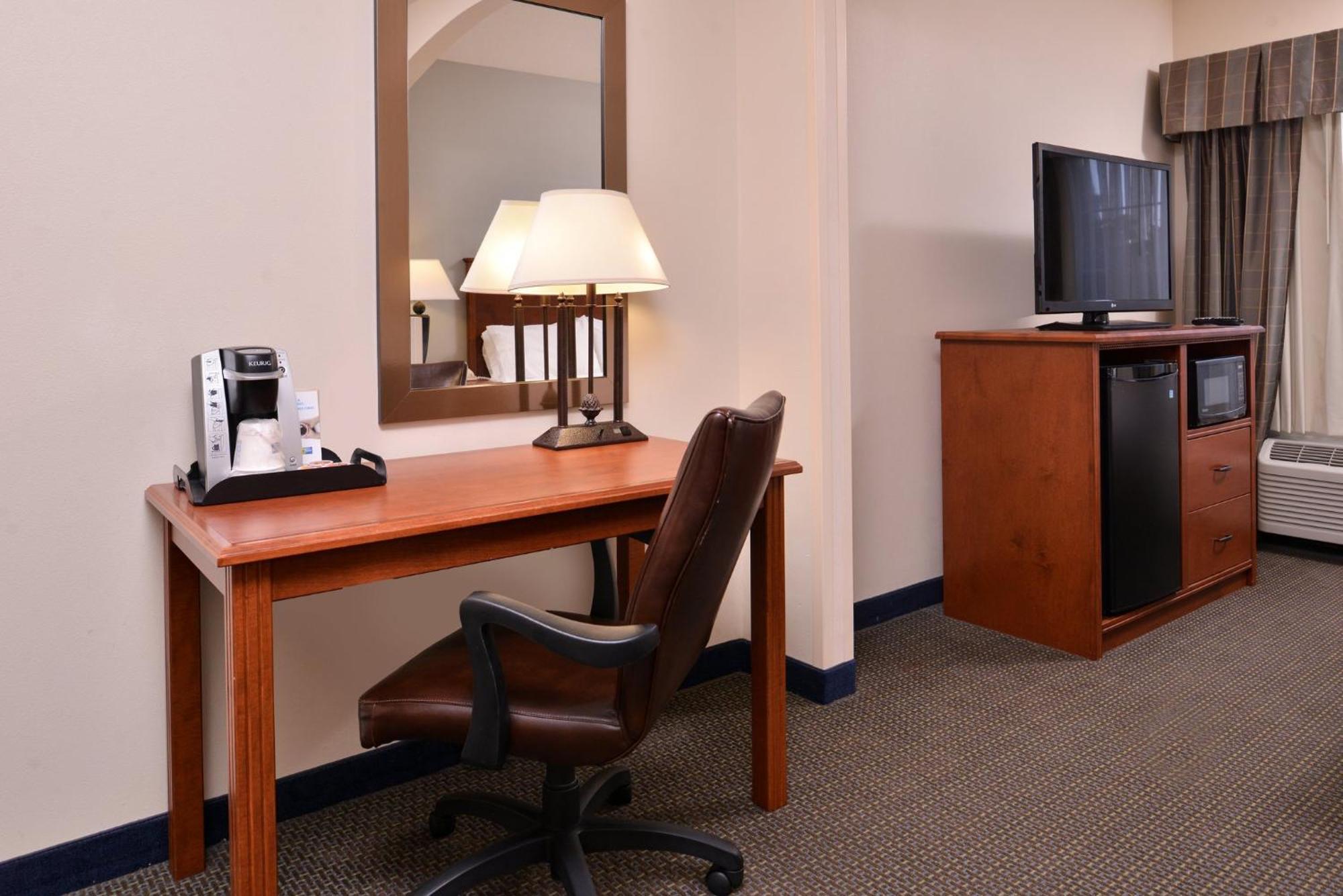Holiday Inn Express Hotel & Suites Sioux Falls At Empire Mall By Ihg Экстерьер фото