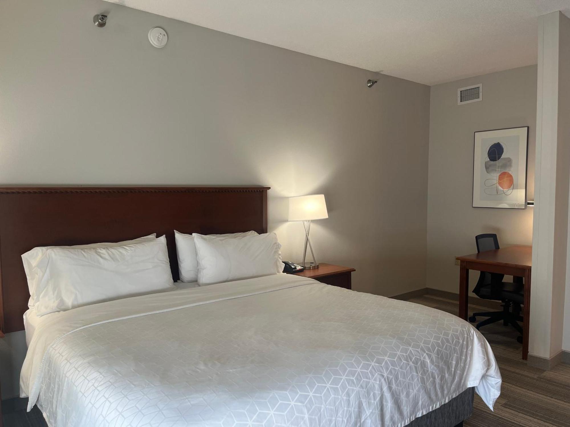 Holiday Inn Express Hotel & Suites Sioux Falls At Empire Mall By Ihg Экстерьер фото