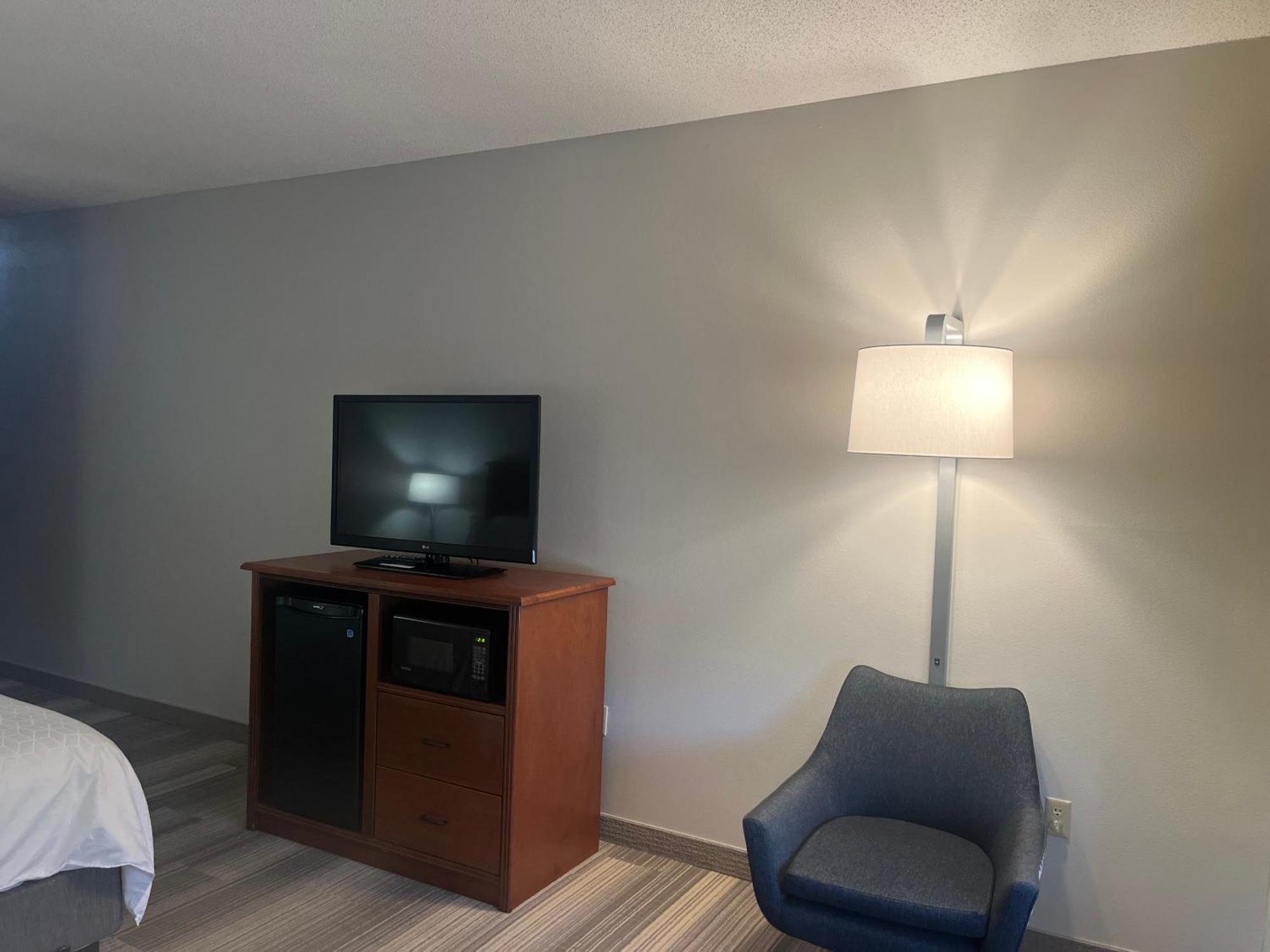 Holiday Inn Express Hotel & Suites Sioux Falls At Empire Mall By Ihg Экстерьер фото